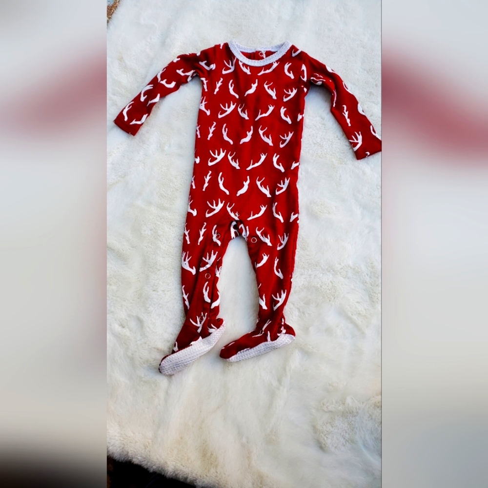 Cute Christmas jumpsuit Size 6-9M